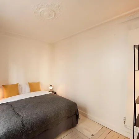 Jehan Apartment Paris